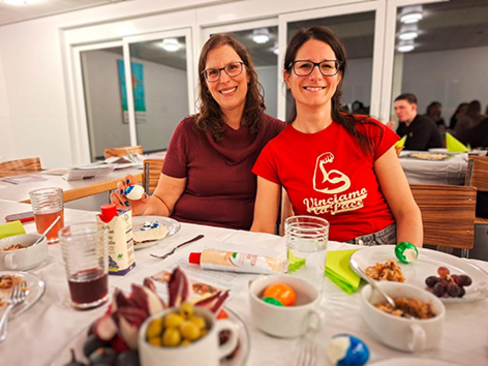 Regina Wettstein und Daria Serra