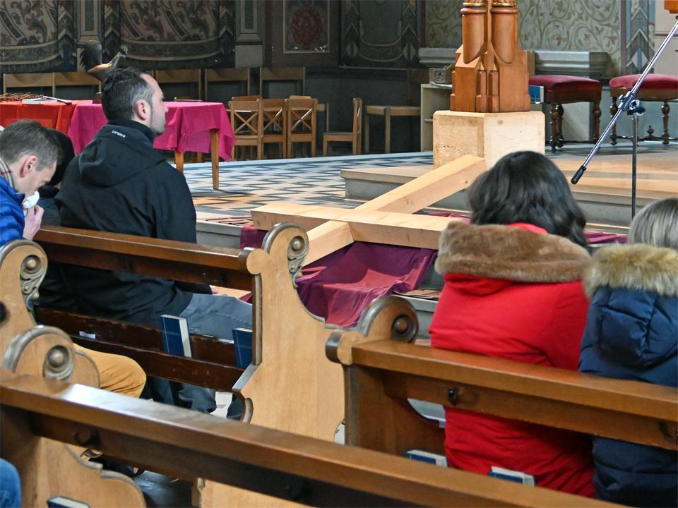 12-Familien-Kreuzweg