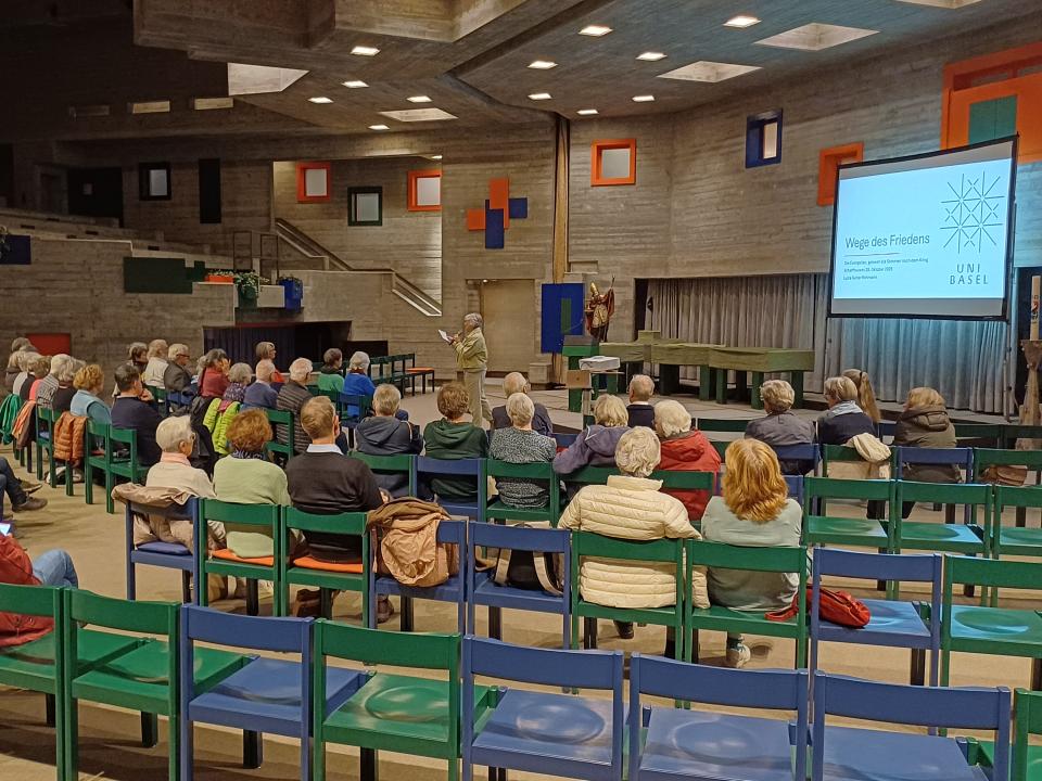 Krieg zwischen Kirche und Pazifismus