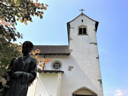 Kirche Bruder Klaus Hallau