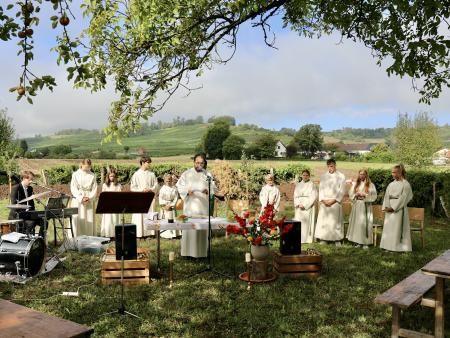 Pfarreifest mit "Beat" und Sonnenschein