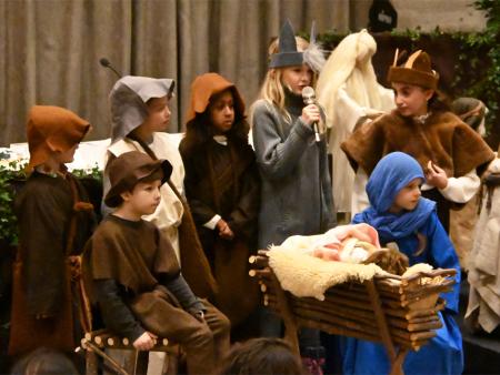12 Krippenspiel Koni