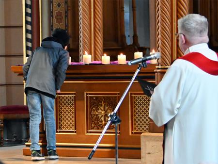 11-Familien-Kreuzweg