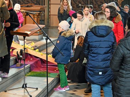 15-Familien-Kreuzweg