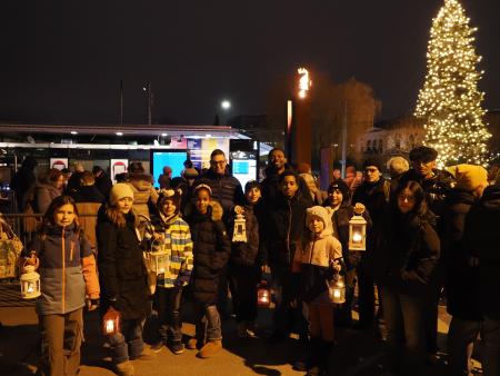 Minis bringen das Friedenslicht nach Schaffhausen