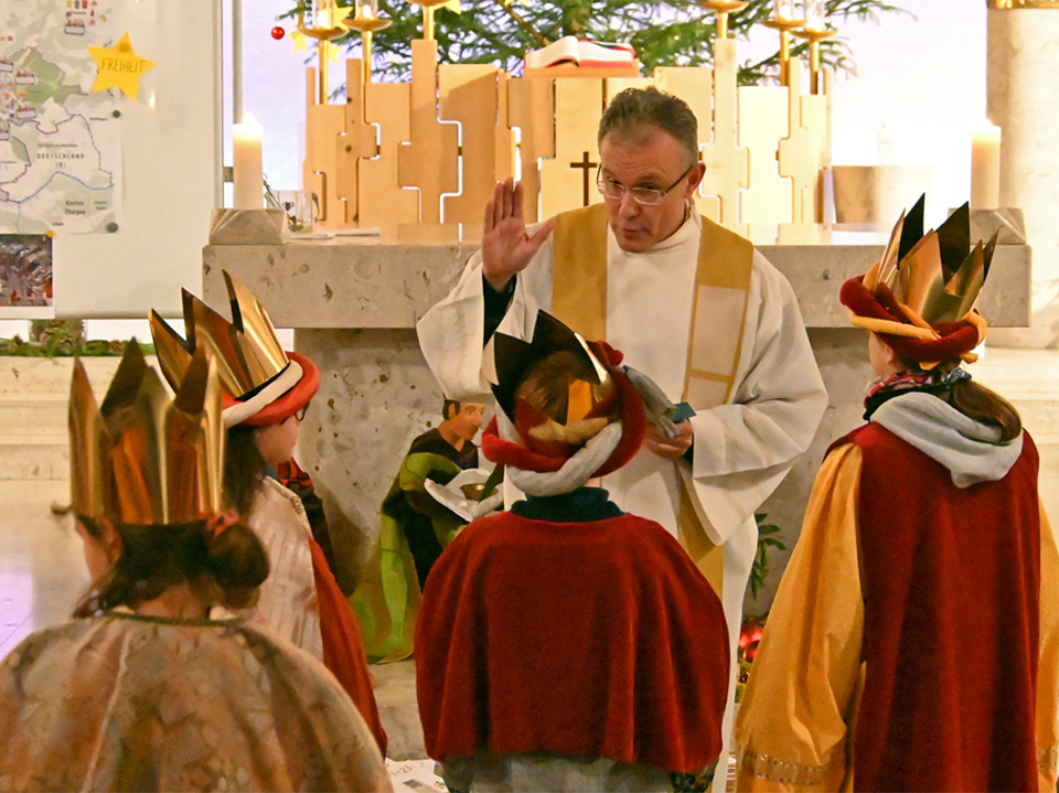 Segnung und Beauftragung der Sternsinger*innen 
